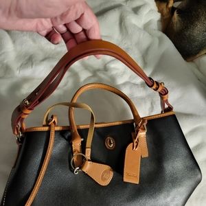 Dooney & Bourke purse, BNWOT, Stylish purse at tag sale price! c':